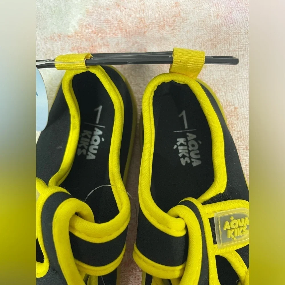 Aqua Kids water shoes